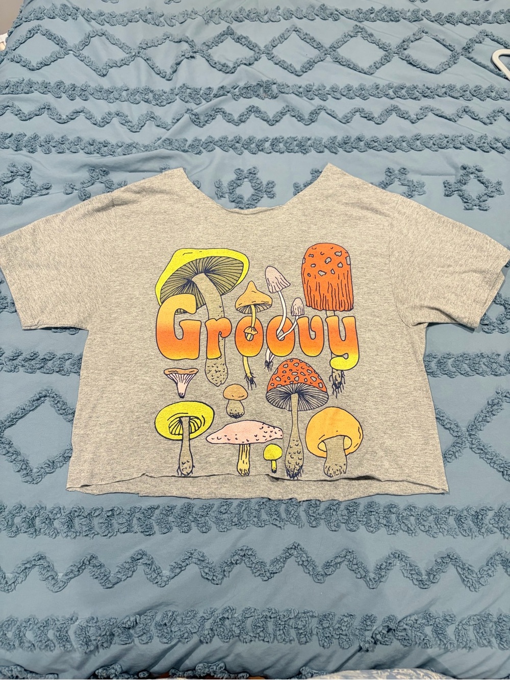 Source Unknown Gray Crop Tee with Groovy Yellow-Orange Mushroom Graphic